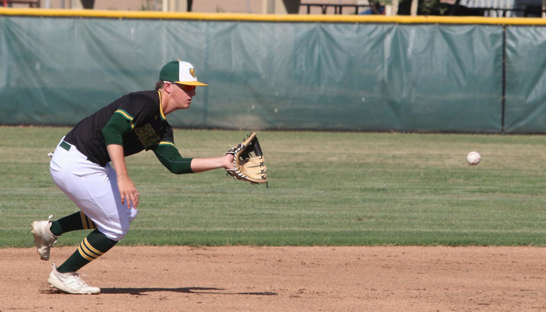 Top-seeded Golden Bears upset by No. 16 seed in extra innings